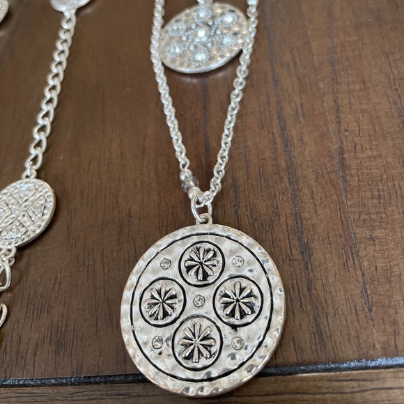 Premier Design Stunning Layer Necklace - Picture 6 of 9